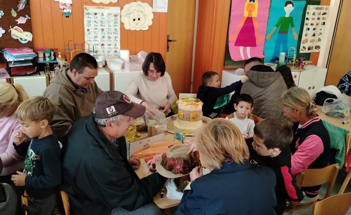 ЈЕСЕЊА РАДИОНИЦА СА БАКАМА И ДЕКАМА У ДЕЛИБЛАТУ