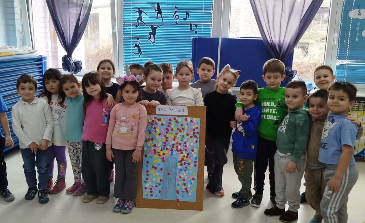 ЉУБАВ ЈЕ… КАЖУ „ПЧЕЛИЦЕ“